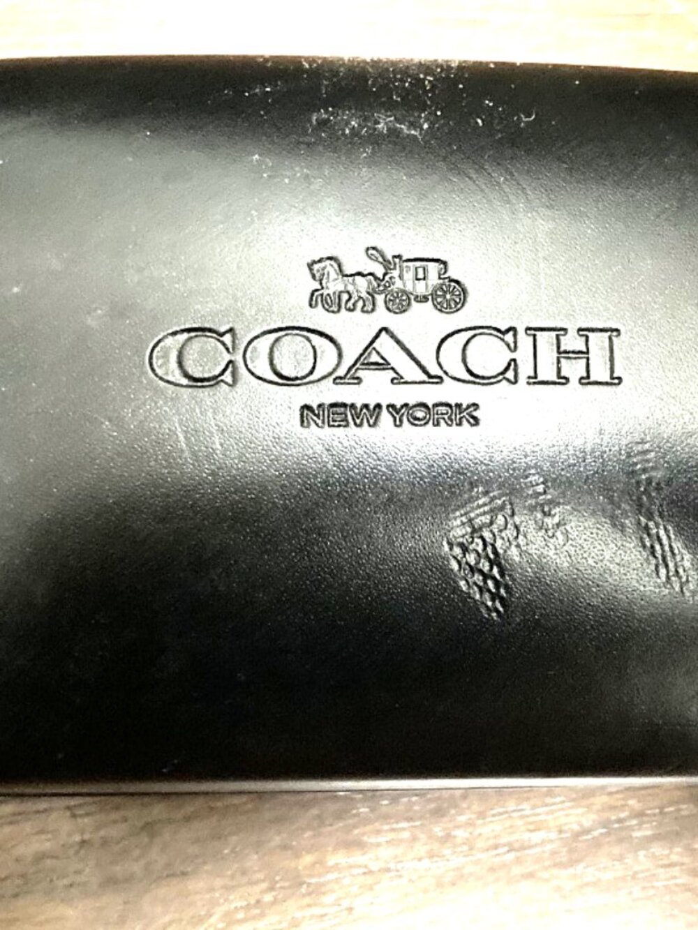 Coach HC8275 Wythe Round Sunglasses – Black – Like New